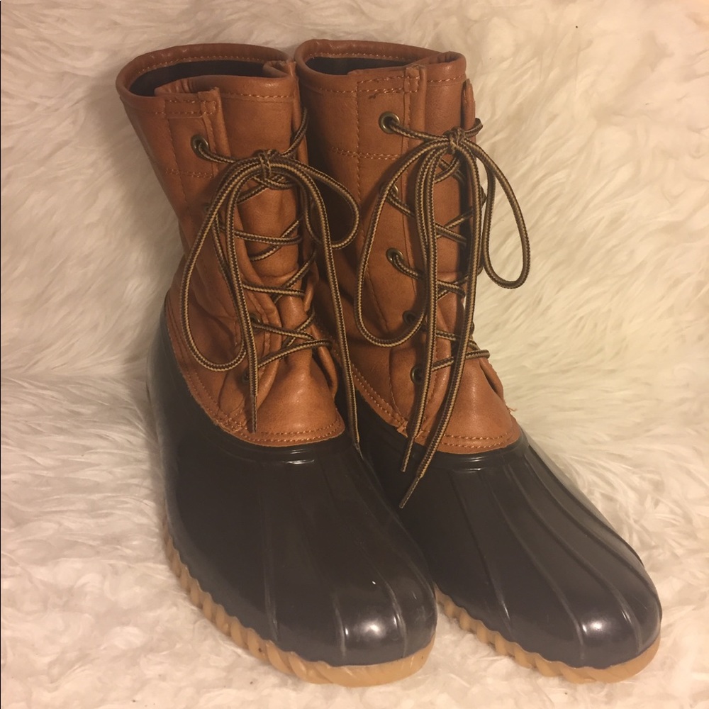 Duck Boots size 9
